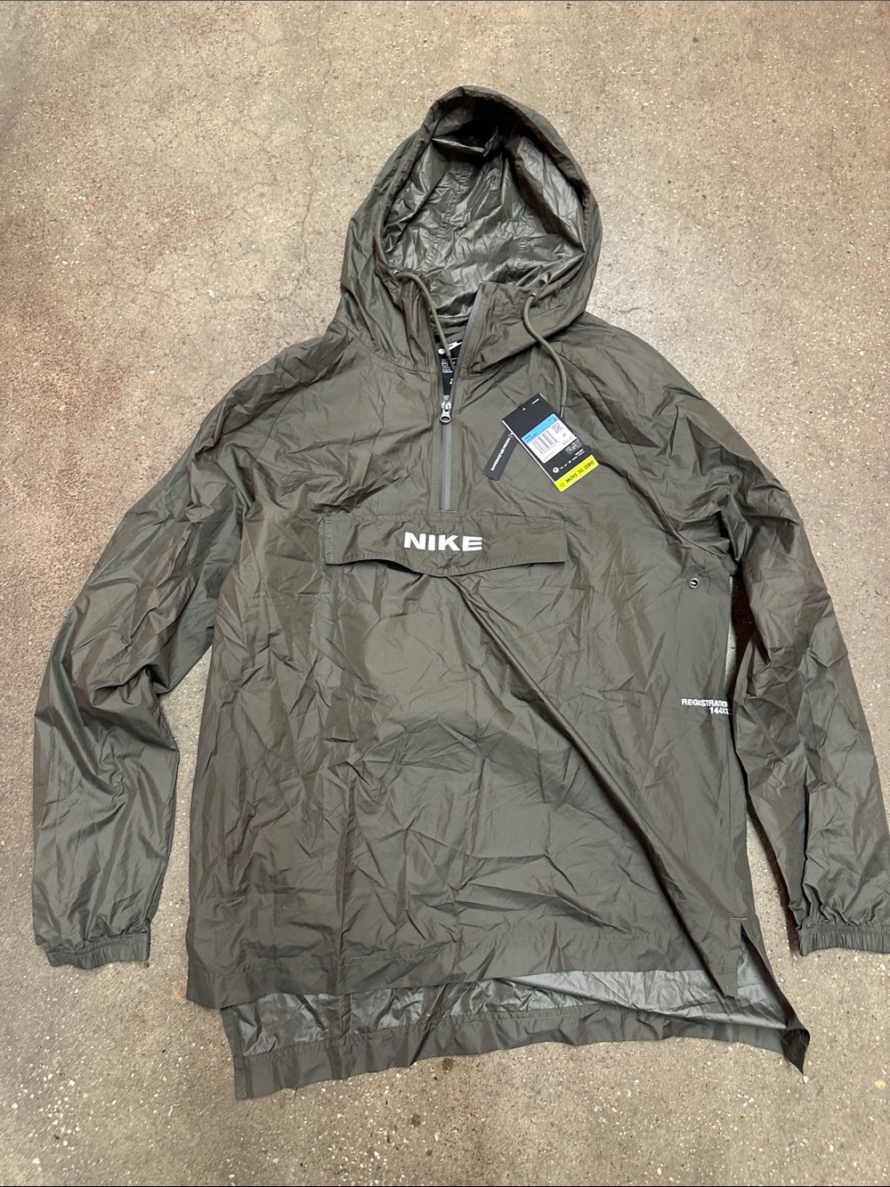 Nike Men's Olive Green Hooded Windbreaker Pullover